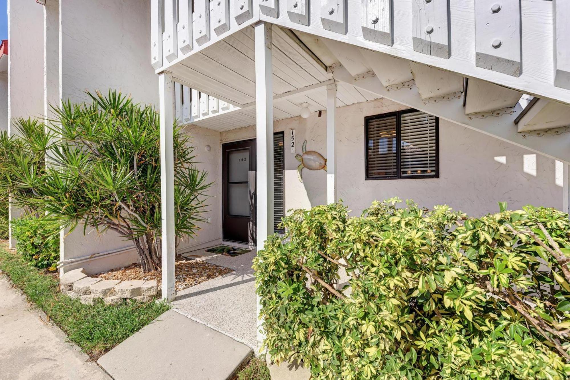 Anna Maria Island Runaway Tropical Dream-One Minute Walk To The Beach-Heated Pool Bradenton Beach Exterior photo